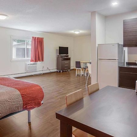 Motel Bo-Camrose, Ab Экстерьер фото