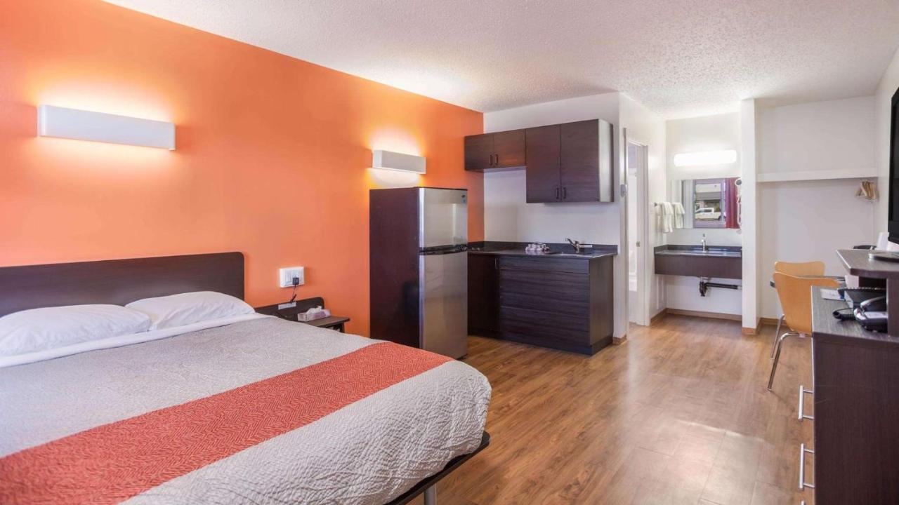 Motel Bo-Camrose, Ab Экстерьер фото