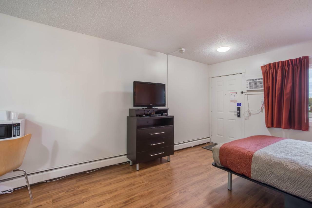 Motel Bo-Camrose, Ab Экстерьер фото