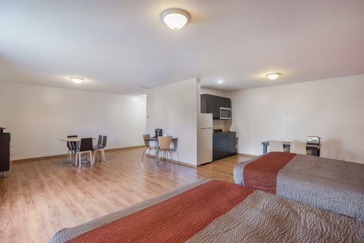 Motel Bo-Camrose, Ab Экстерьер фото