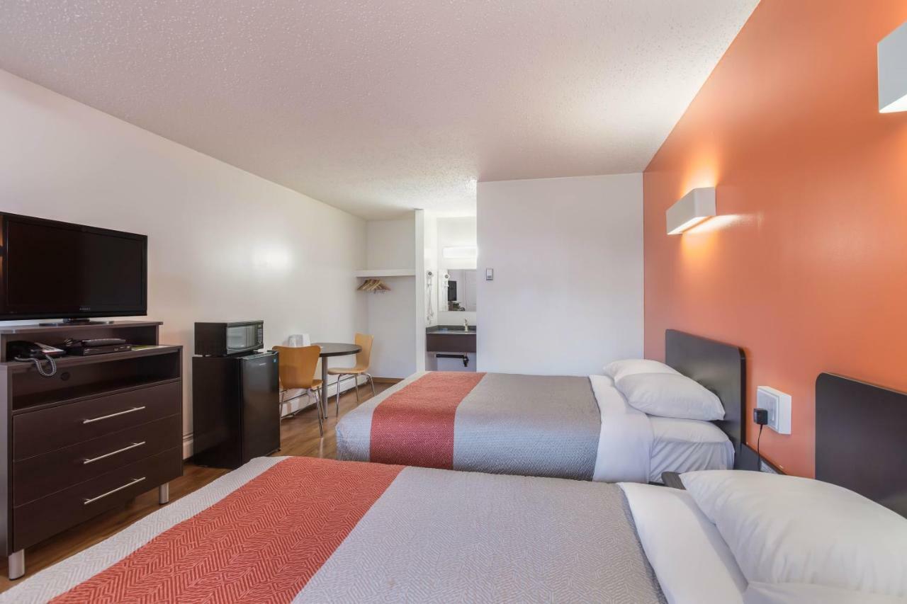 Motel Bo-Camrose, Ab Экстерьер фото